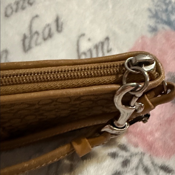 Coach Leatherware Est. 1941 Zip Signature Pouch Wallet preowned - Picture 12 of 16